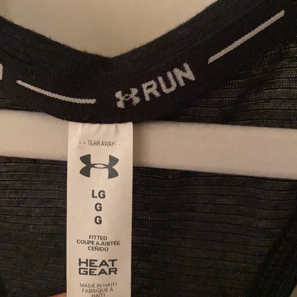 Under Armour tank, size L - Picture 2 of 3